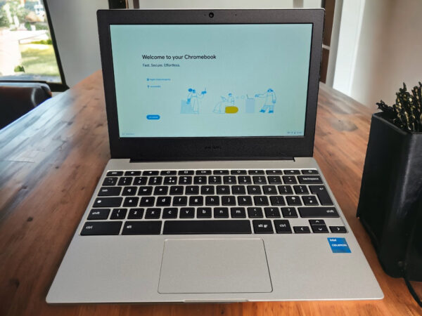 Samsung Chromebook Go Silver 64gb Unlocked | As new |